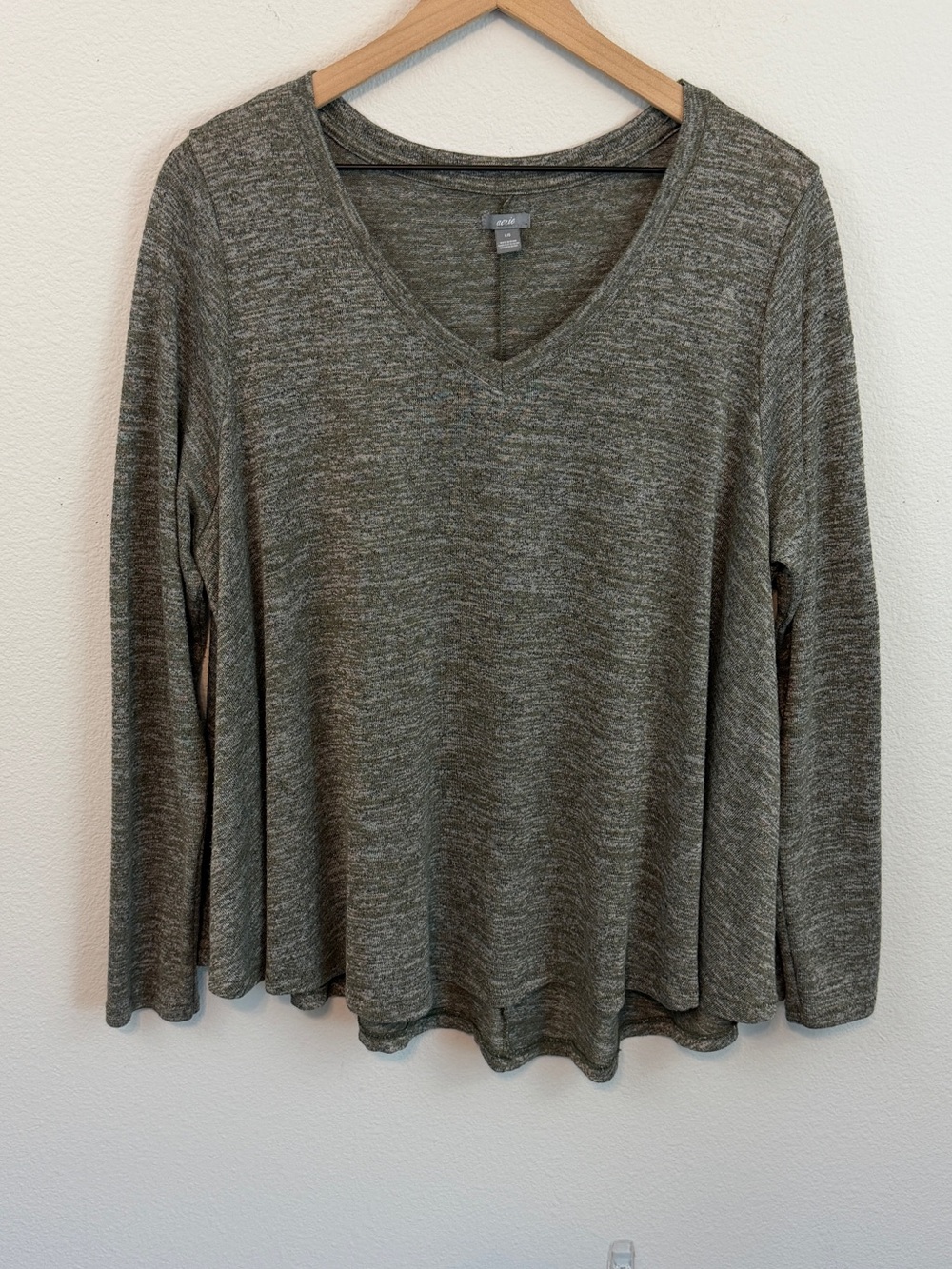 aerie V-Neck Long Sleeve Tee